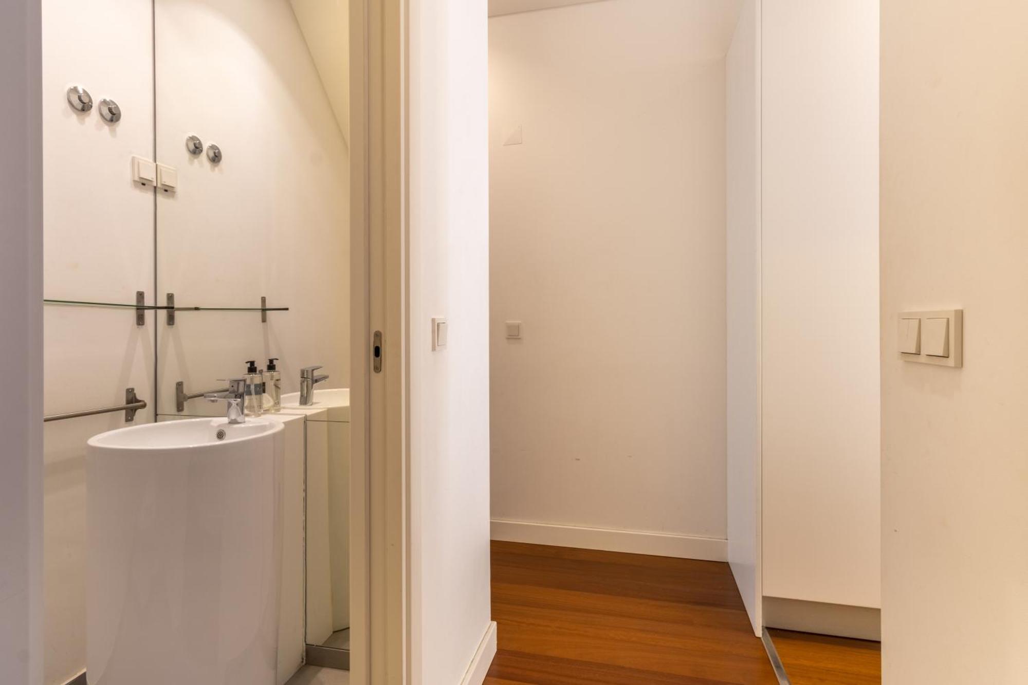 Apartamento Modern 3Br, Terrace, Ac/Heating & Self Check-In Lisboa Exterior foto